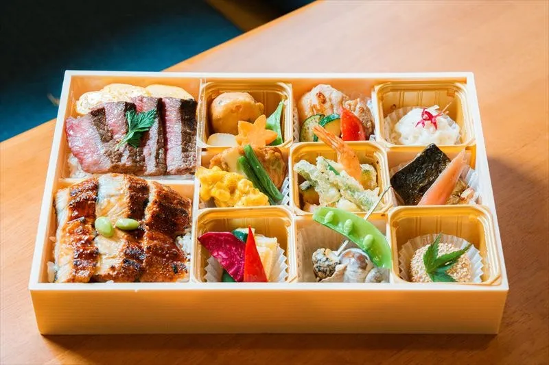 招待や記念日に使える会食の場を提供